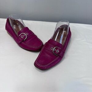 Coach Emery magenta raspberry pink leather silver buckle loafers flats size 7.5